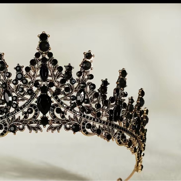 NIP Black Crown w/blk alloy rhinestones - Picture 4 of 5